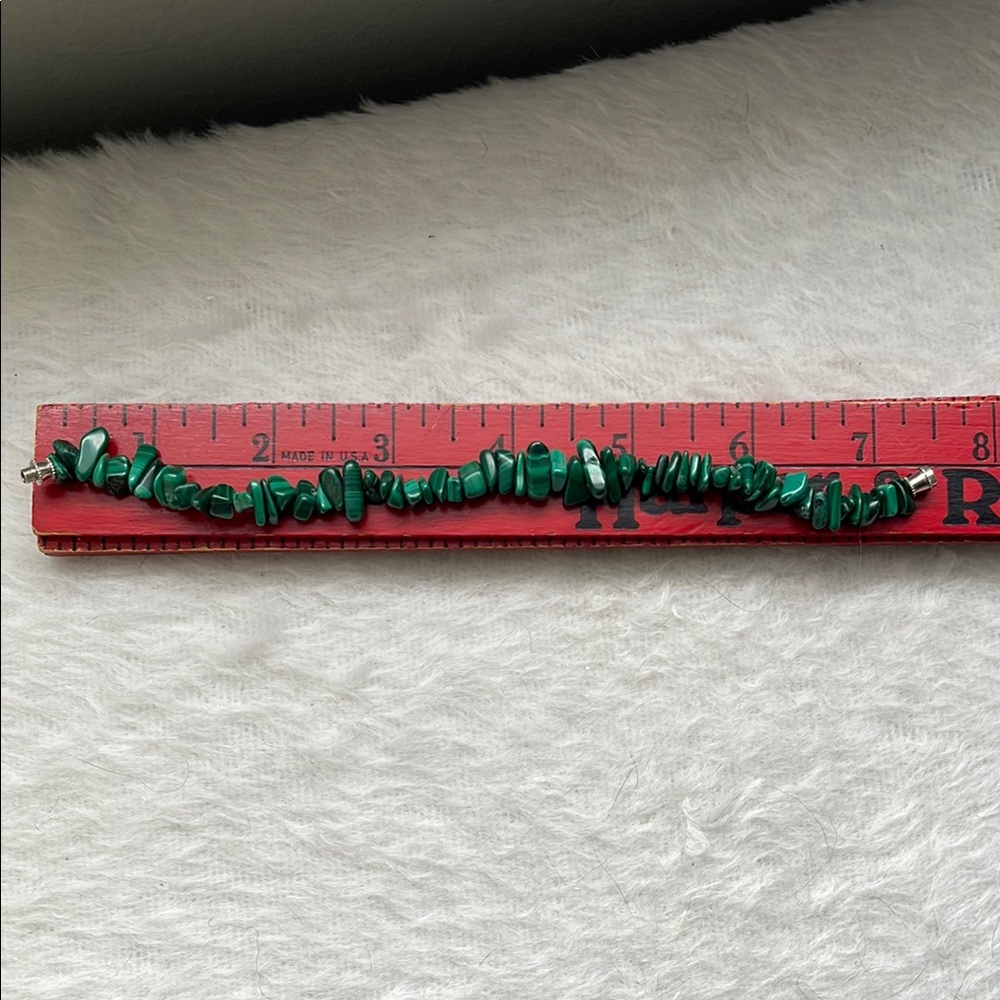 Vintage Malachite Chip 7.5” Beaded Bracelet - Picture 2 of 5